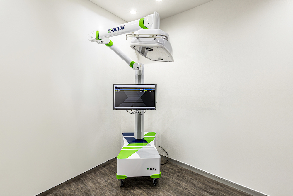 西鉄久留米駅から徒歩5分の歯医者・矯正歯科・インプラント「菊池歯科矯正歯科医院」|マウスピースを装着